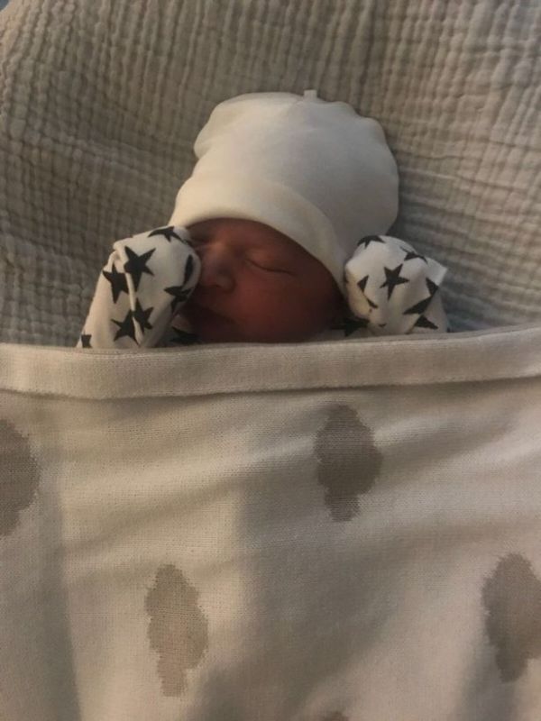  گرت بیل صاحب پسر شد  عکس