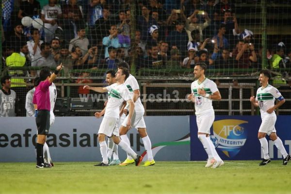  شادی خاص ولسیانی بعد از گلزنی  عکس