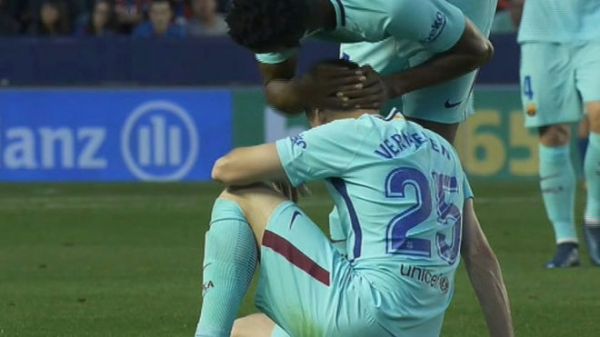 مدافع بارسا جام جهانی را از دست داد عکس