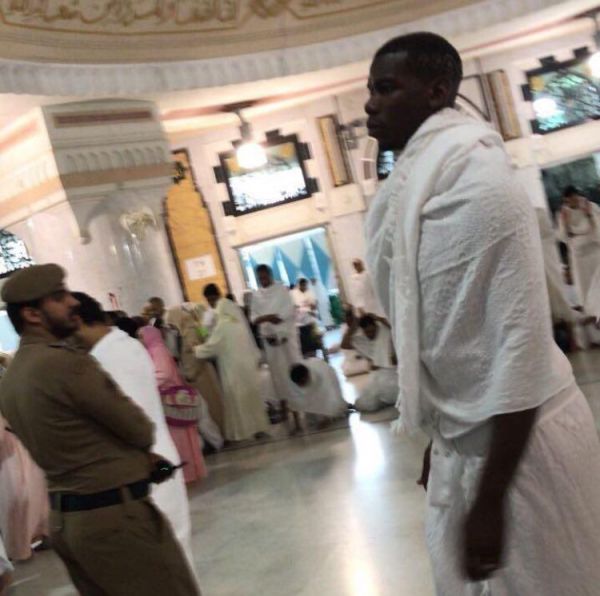  پوگبا و زیارت خانه خدا در آستانه جام جهانی  عکس