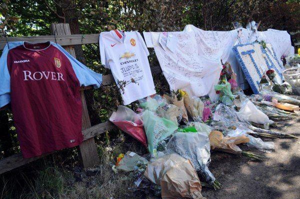 یادبود برای جی لوید ساموئل عکس