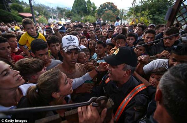  حواشی عجیب در تمرینات تیم ملی برزیل  عکس