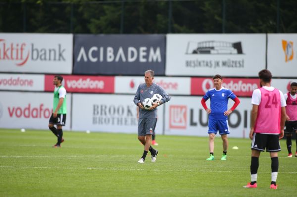 شاگردان کی روش و کولاکوویچ همزمان در روسیه