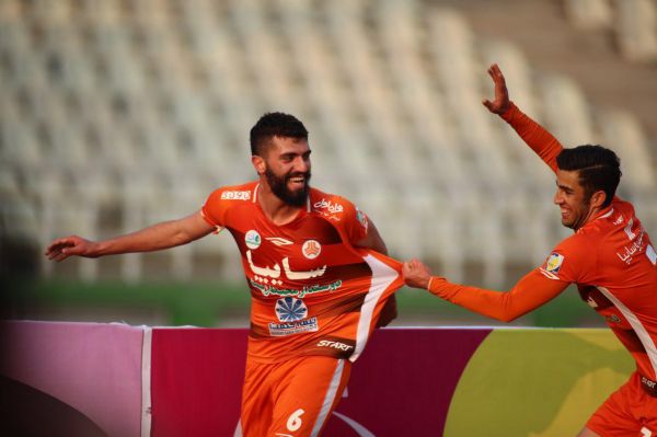  جلسه صبح‌گاهی دانشگر در باشگاه استقلال