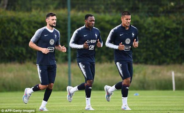 شروع تمرینات فرانسه به محض مستقر شدن عکس