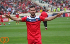 سروش رفیعی نیمفصل در پرسپولیس تکذیب امضای قرارداد داخلی