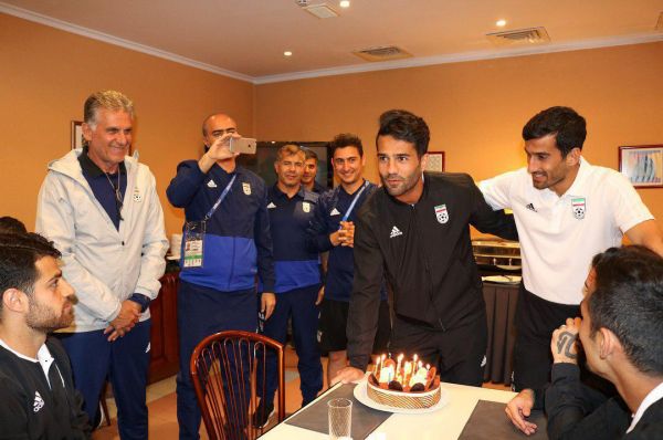جشن تولد مسعود شجاعی در اردوی تیم ملی عکس