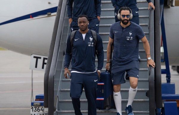 مکرون فرانسه به نیمه نهایی می رسد