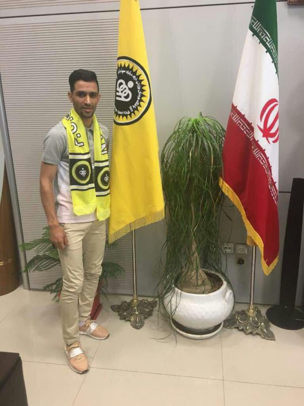 کاپیتان سپاهان یکساله تمدید کرد عکس