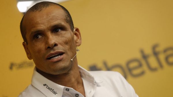 ریوالدو دیگر نباید به گذشته فکر کنیم