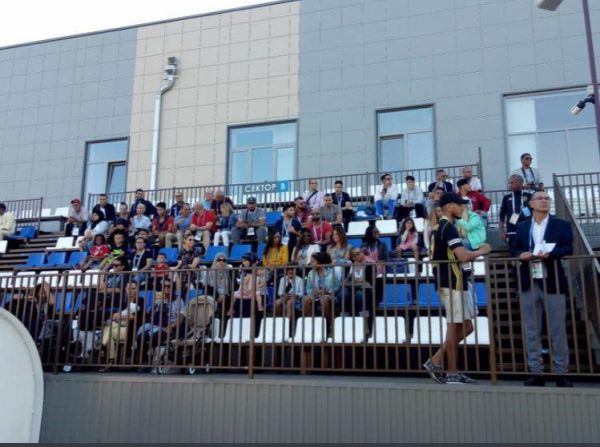 شیرهای اطلس و استقبال کم در تمرین عکس