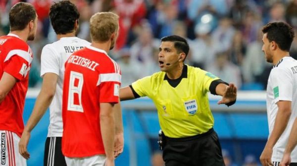  آغاز دیدار ایران – پرتغال با سوت انریکه کاسرس