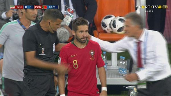 موتینیو؛ بی تفاوت، یا شاکی از کیروش عکس