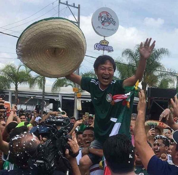 هواداران کره در آغوش مکزیکیها