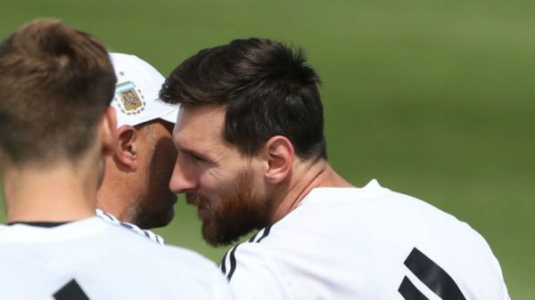 گزارش روز؛ مسی برای موفقیت به مربی رونالدو نیاز دارد