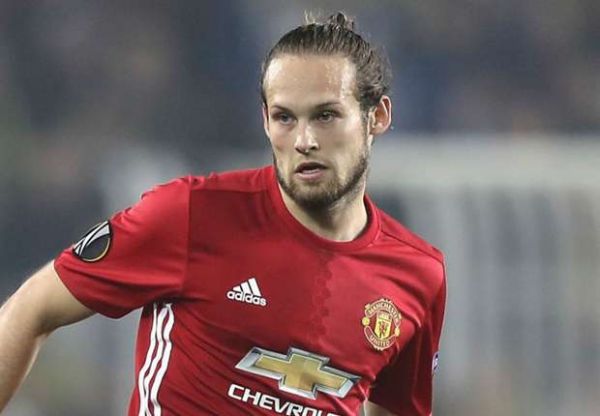  مدافع منچستر به تیم سابق بازمی‌گردد