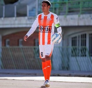  جدایی هافبک دفاعی گسترش فولاد