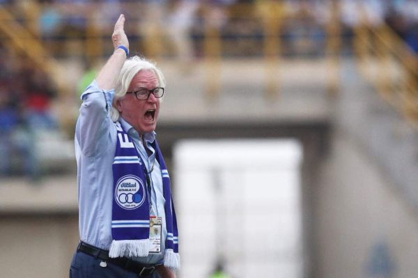 انتقاد شفر از استعفای افتخاری