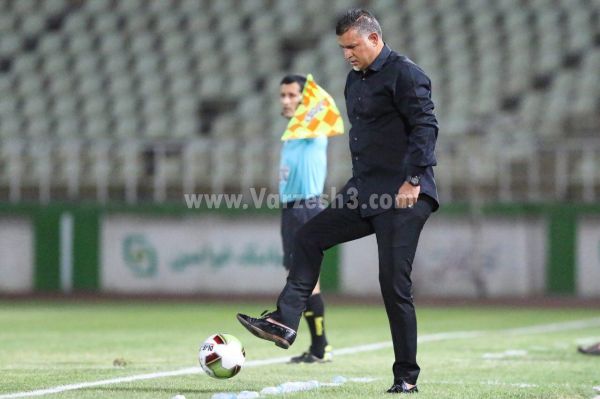 جذابترین لب خط لیگ در اکباتان عکس