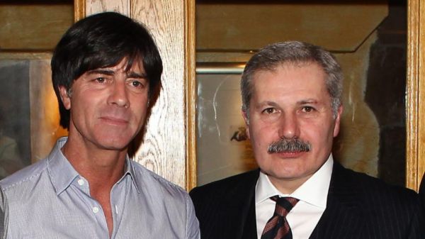 مدیر برنامههای لو مسئول همهی ماجراها اوزیل است