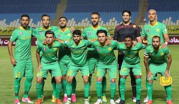  صنعت نفت خواهان لغو محرومیت حضور تماشاگران در آبادان شد