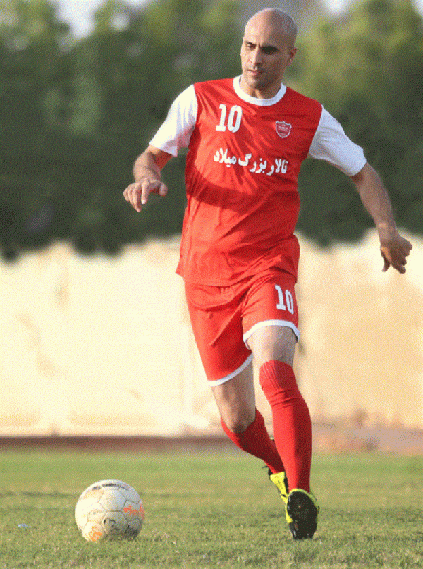  جباری  داور با مشت و لگد مرا کتک زد  به خاطر حق باشگاه پرسپولیس از داور شکایت کردم