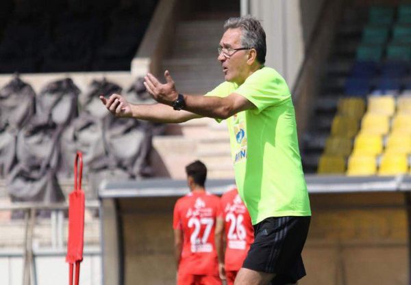 برانکو در پرسپولیس تنوع تاکتیکی داریم