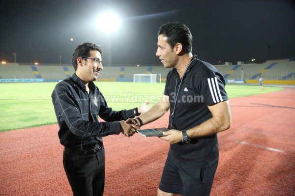 قول مهدی تارتار به شاعر جوان اهل جم عکس