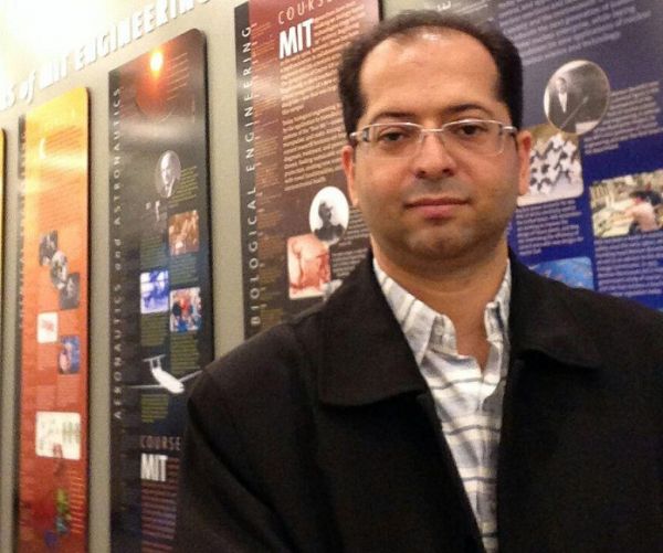 تنزاده به دیوان عدالت اداری شکایت کردم مطالبات کریمی را هیات فوتبال گیلان پرداخت کند