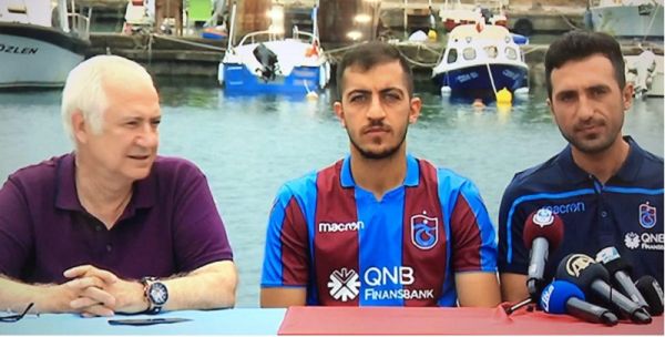 حسینی بعد از امضا قرارداد با ترابزون؛ می خواهم به تیمهای بهتر ترانسفر شوم