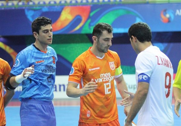  صمیمی  ۲ بازی سخت پیش‌رو داریم  هیچ چیز به جز قهرمانی ما را راضی نمی‌کند