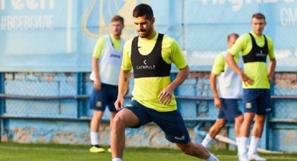  عزت‌اللهی به تیم روستوف بازگشت  خوش‌وبش هوادار ۹۰ ساله با آزمون