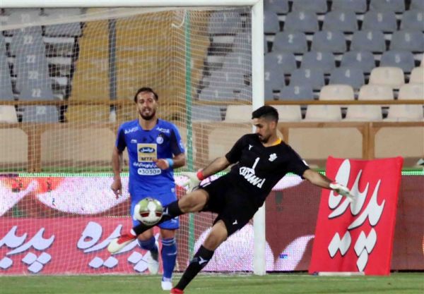 شیخویسی تا دقیقه ۵ توپ به من نرسید، چطور از دقیقه یک وقت تلف کردم ما، پرسپولیس، استقلال و سپاهان مدعی هستیم