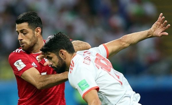  پورعلی‌گنجی تماشاگر بازی «باشاک‌شهیر- ترابزون اسپور»