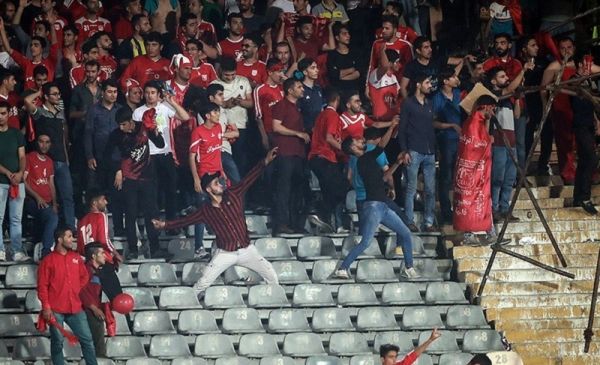 ذوالفقارنسب دیگر زمان ساکت کردن هواداران با باتوم گذشته است فدراسیون و سازمان لیگ توانایی برگزاری مسابقات را ندارند