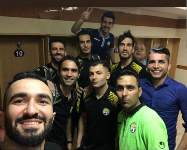  ستاره استقلال، میهمان ویژه برد خانگی اکسین عکس