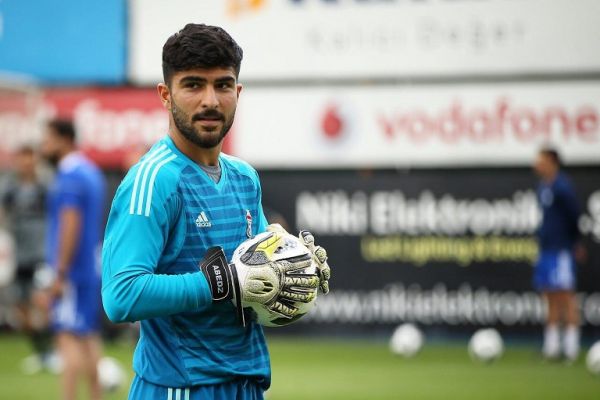 عابدزاده مرد اول رسانه های پرتغال عکس