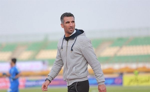 هاشمینسب من که نباید به کلاغ جواب بدهم