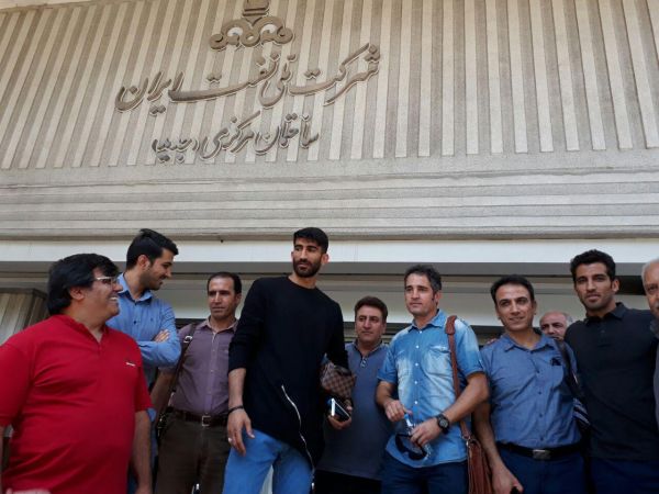  تجمع طلبکاران باشگاه نفت تهران مقابل وزارت نفت