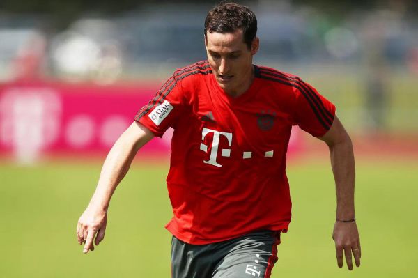 شالکه برای جذب ستارهی آلمانی بایرن وارد میدان شد