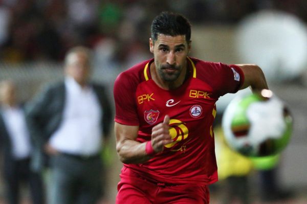 هاشم بیگزاده دوباره سرخپوش شد