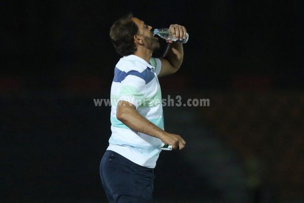 آخرین اجرای آقا فیروز لب خط گزارش تصویری