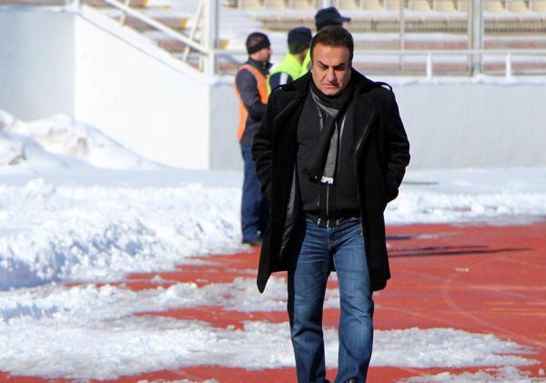  فرهاد کاظمی  باخت در گل کوچک هم ناراحتم می کند