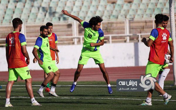 خالقیفر جور مصدومان ماشین را میکشد عکس