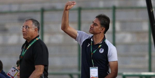  فحاشی هواداران استقلال خوزستان به داور بازی  سرپرست استقلال و مربی پیکان اخراج شدند