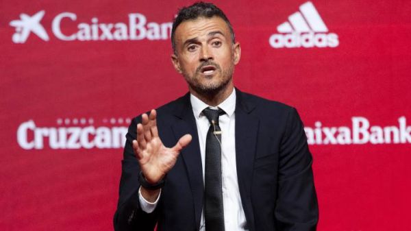  انریکه  هیچ توضیحی برای خط زدن آلبا ندارم