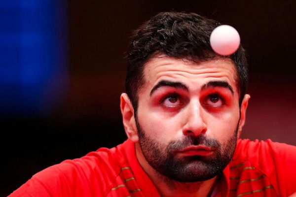 دیوار شرق را بشکن نوشاد نابغه