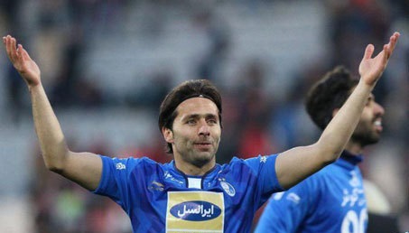 جابر انصاری در آستانه حضور در ماشینسازی مهاجم استقلال به تبریز میرود