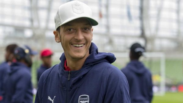 تیم اوزیل به زودی در رقابتهای فیفا 18