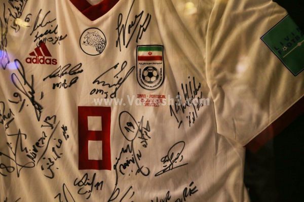  حراج پیراهن جام جهانی پورعلی‌گنجی  عکس